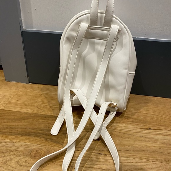 White quilted mini backpack bag - Picture 2 of 3